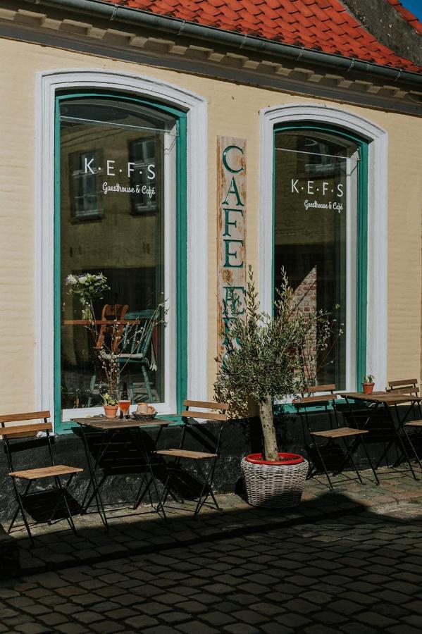 Kefs & Cafe Bed and breakfast *