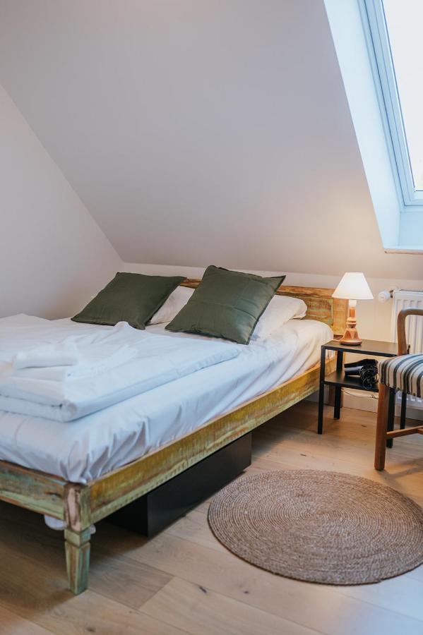 Kefs & Cafe Bed and breakfast *